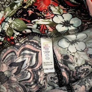 LuLaRoe leggings , multi color.  Like new .
